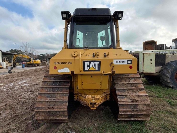 2017-caterpillar-d6n-lgp-image-5