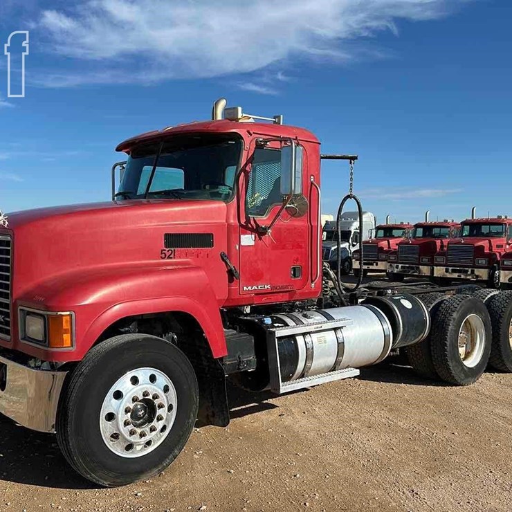2012 MACK PINNACLE CHU613