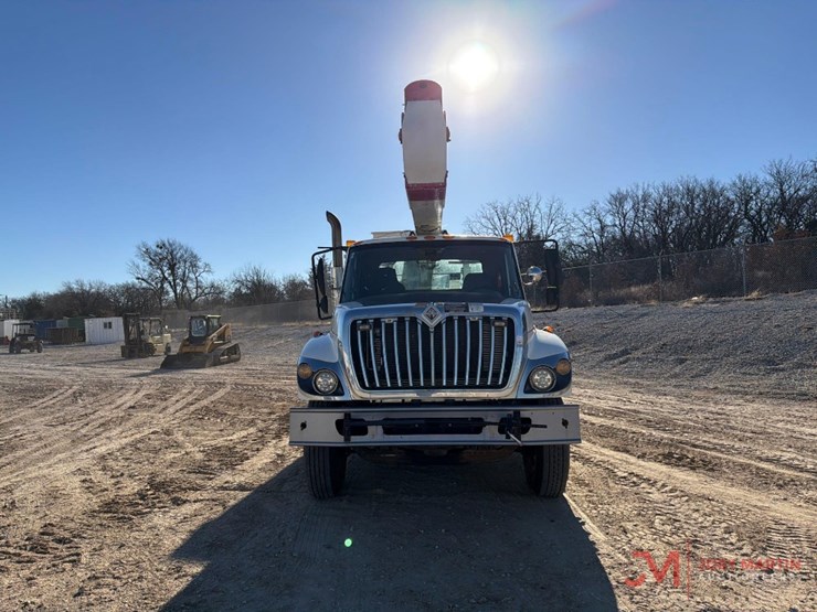 2008-international-7400-image-8