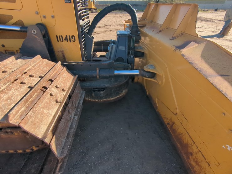 2022-deere-750l-lgp-image-7