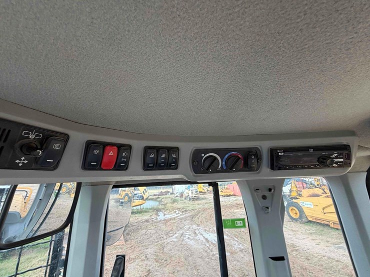 2018-caterpillar-938m-image-17