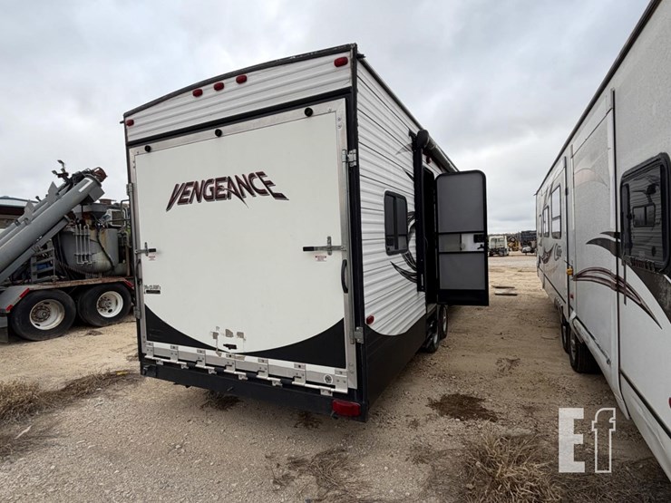 2015-2015-vengeance-bumper-pull-camper-20891-image-6