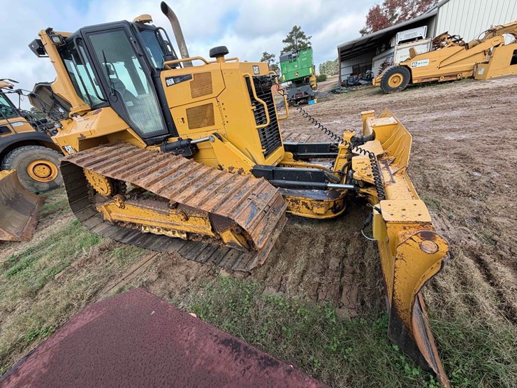 2017-caterpillar-d6n-lgp-image-3