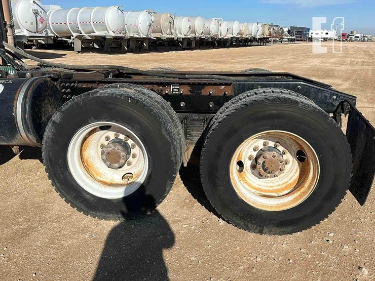 2012-mack-pinnacle-chu613-image-6