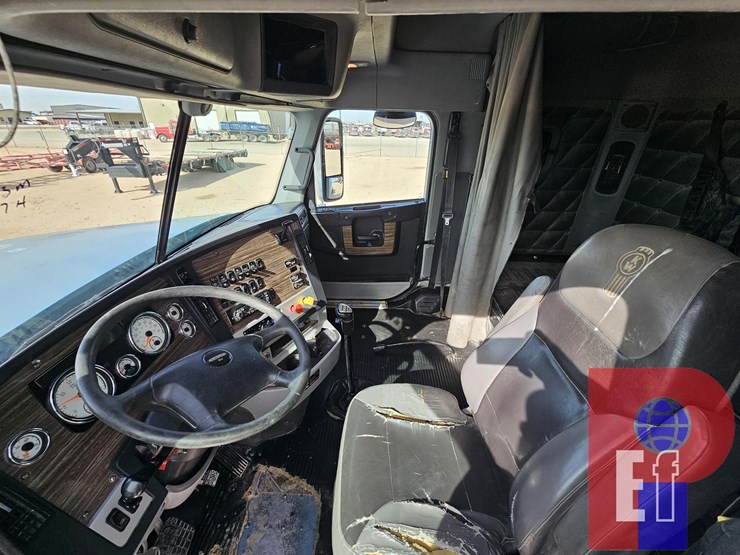 2015-freightliner-t/a-sleeper-haul-truck-32651-image-8