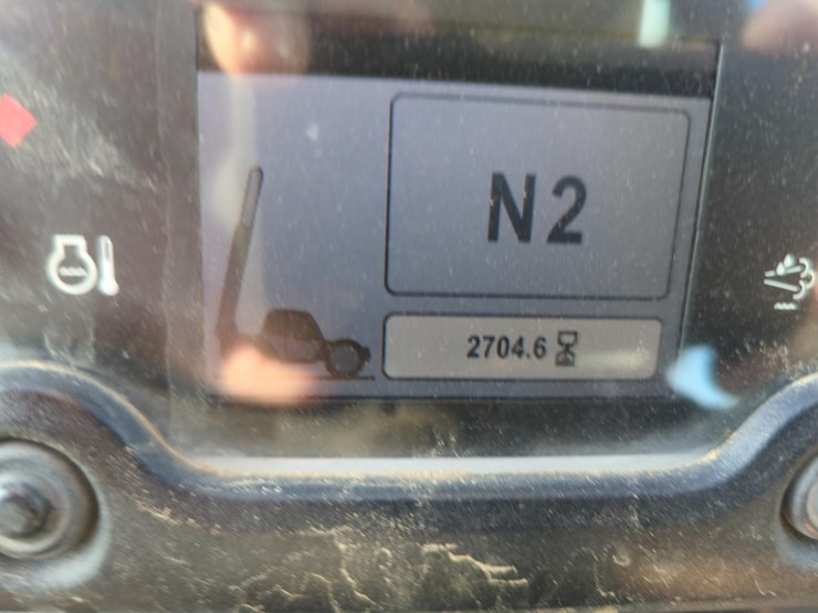 2019-caterpillar-tl1055d-image-13