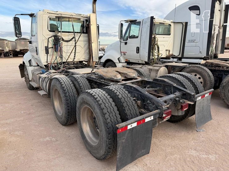 2017-international-prostar-image-3