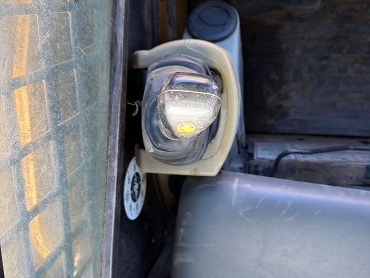 caterpillar-277-image-10