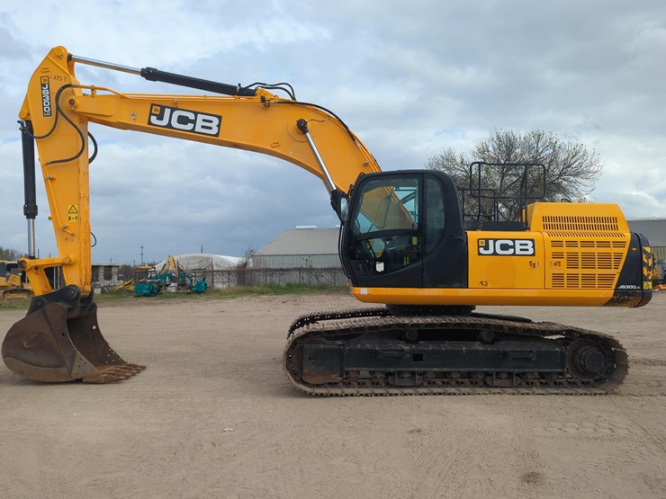 2020-jcb-js300-lc-image-1