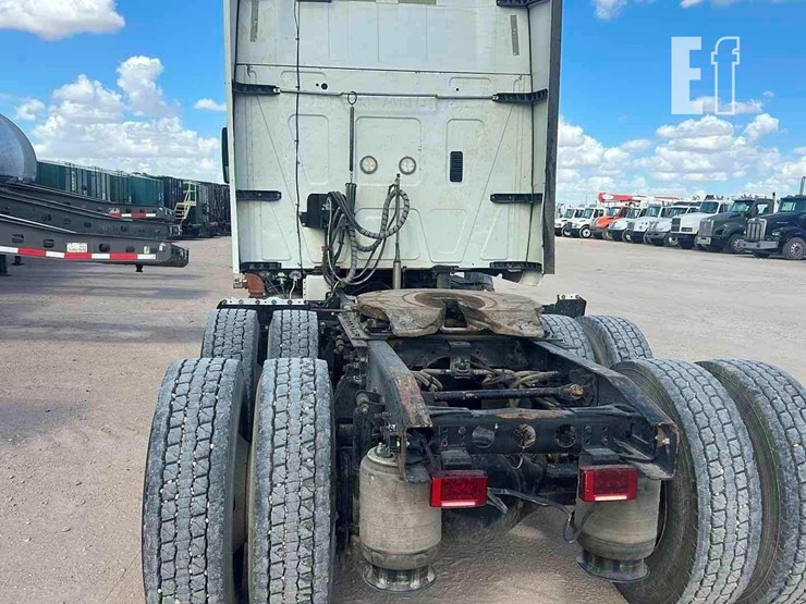 2014-international-prostar-image-2