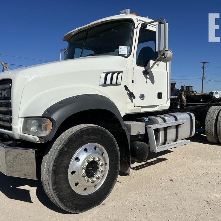 2020 MACK GRANITE 64FT