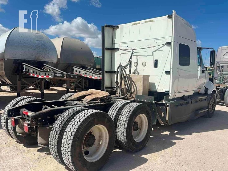 2014-international-prostar-image-7