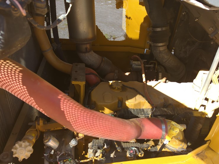 caterpillar-d6t-lgp-image-13