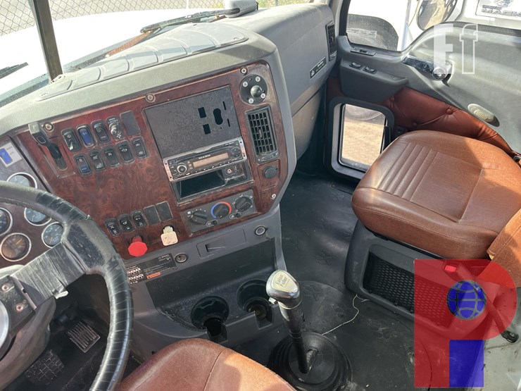 2014-mack-pinnacle-chu613-image-15