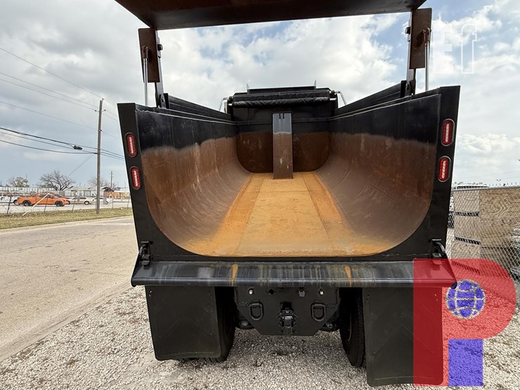 2014-peterbilt-388-image-7