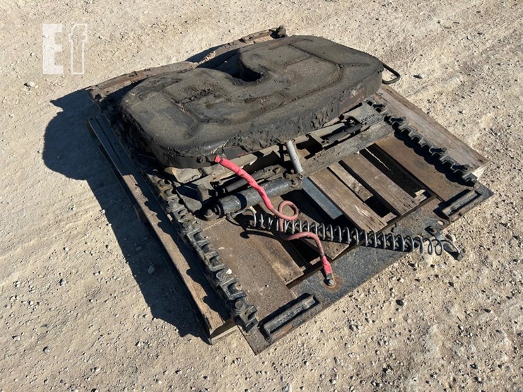 fifth-wheel-attachment-plate-image-2