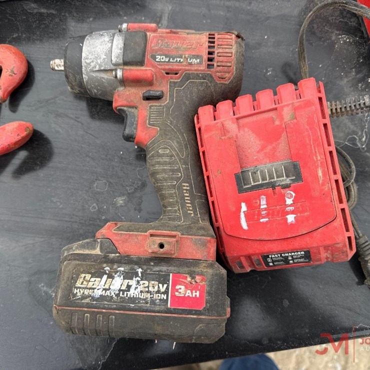 (1) BAUER 3/8" DRIVE 20V IMPACT W/ BATTERY & CHARGER