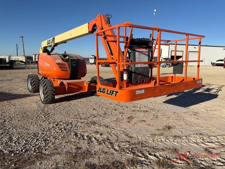 2015-jlg-600aj-image-3
