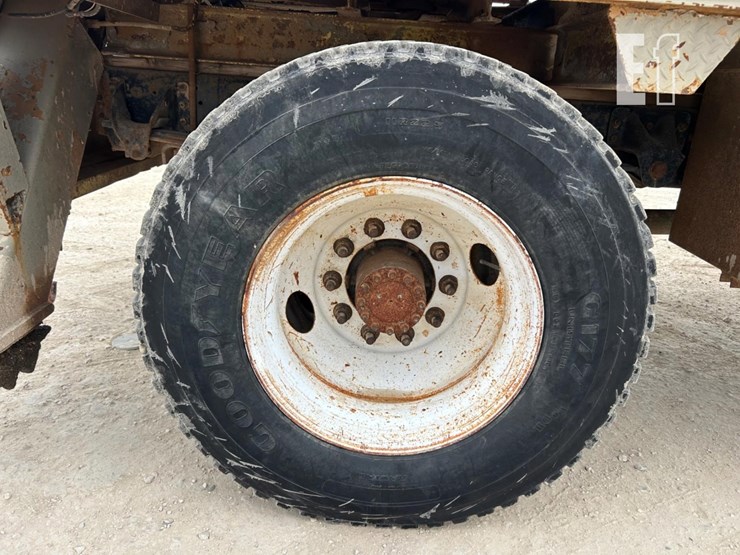 2000-gmc-topkick-c7500-image-15