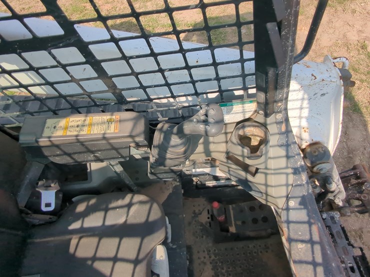 2021-bobcat-t770-image-10