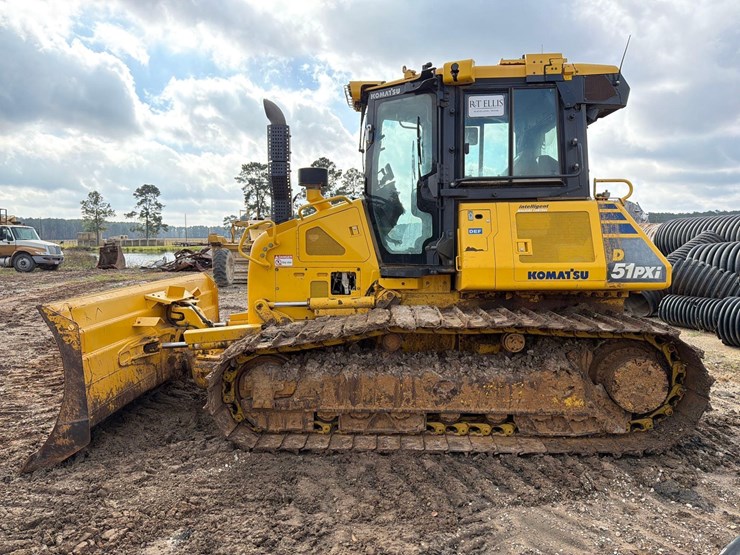2021-komatsu-d51pxi-24-image-1