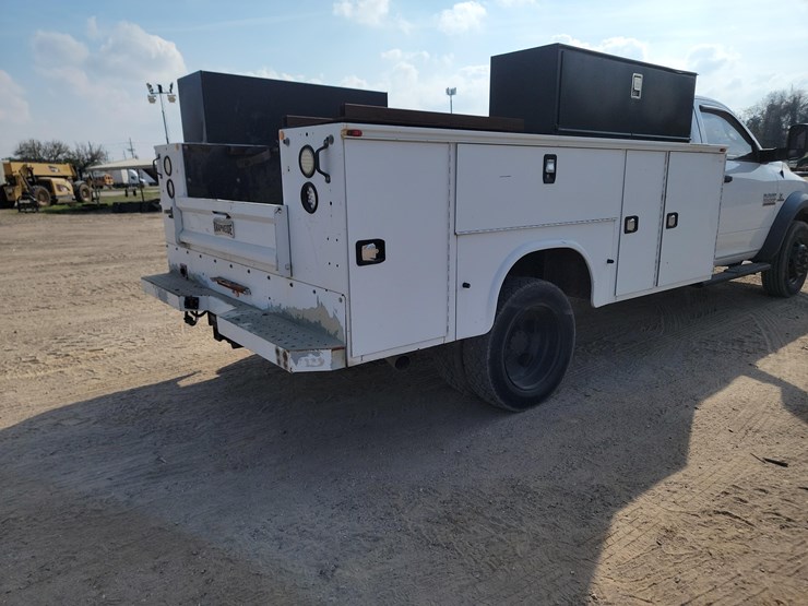 2018-dodge-5500-utility-truck-vn:3c7wrnbl0jg224924-4x4,-image-4