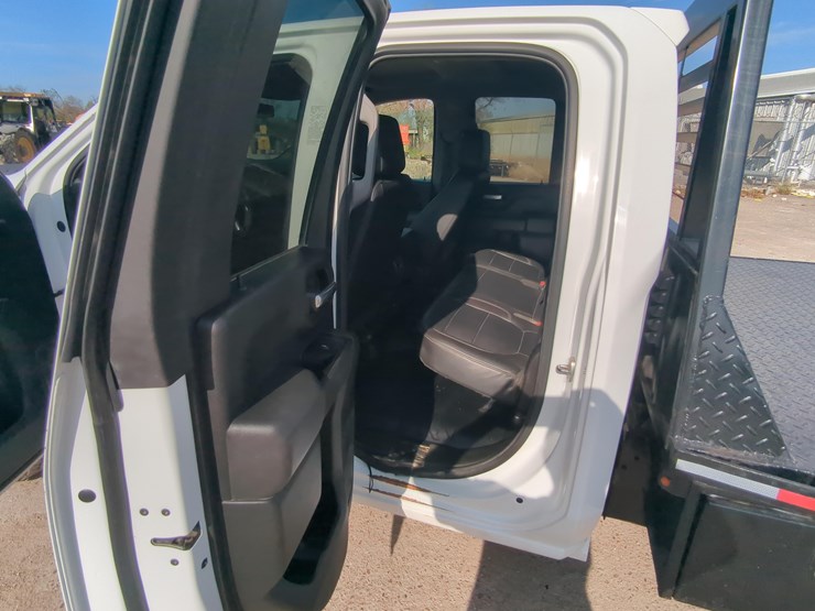 2022-chevrolet-2500-image-9