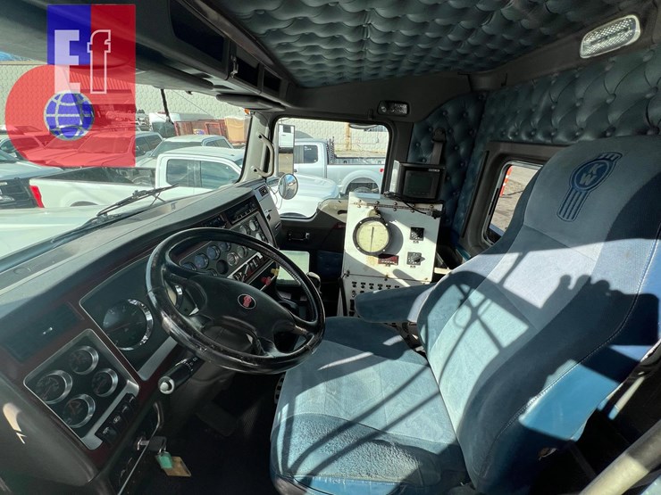 2006-kenworth-w900-image-19