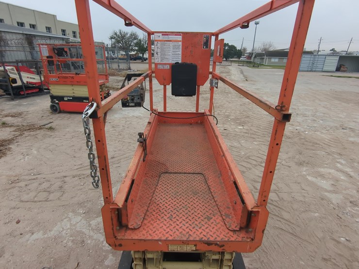 2018-jlg-1932r-image-6