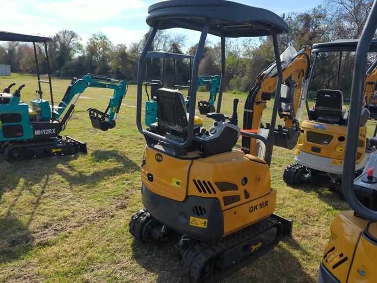 new-cfg-qk18r-hydraulic-excavator-image-4