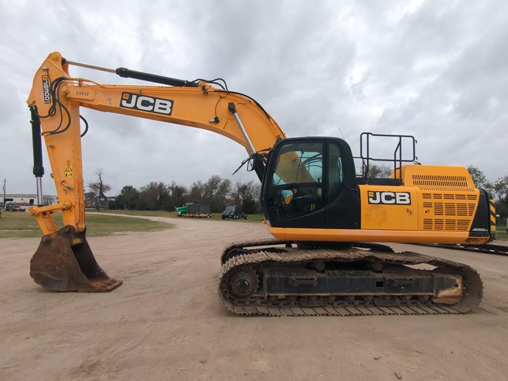 2019-jcb-js300-lc-image-1