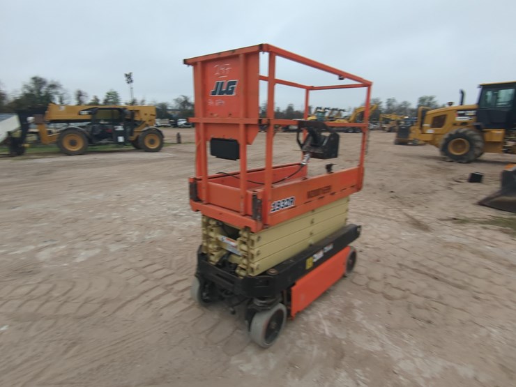 2018-jlg-1932r-image-2