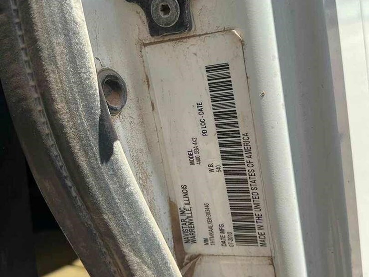 2011-international-durastar-4400-image-8