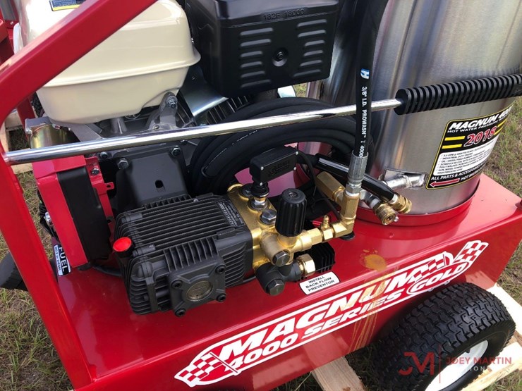 new-magnum-4000-series-gold-portable-hot-water-pressure-washer-image-9