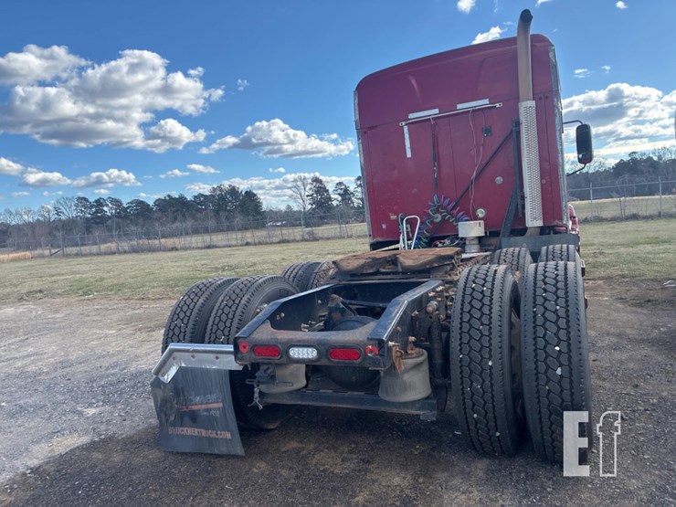 2016-mack-pinnacle-cxu613-image-6