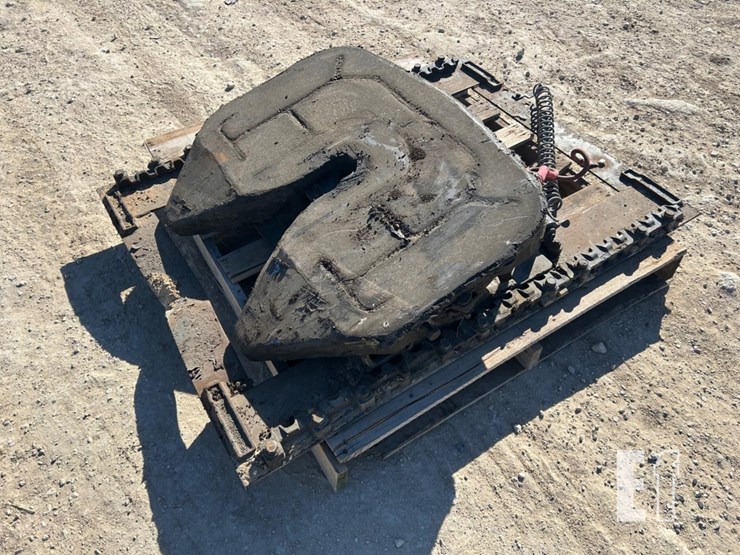 fifth-wheel-attachment-plate-image-3