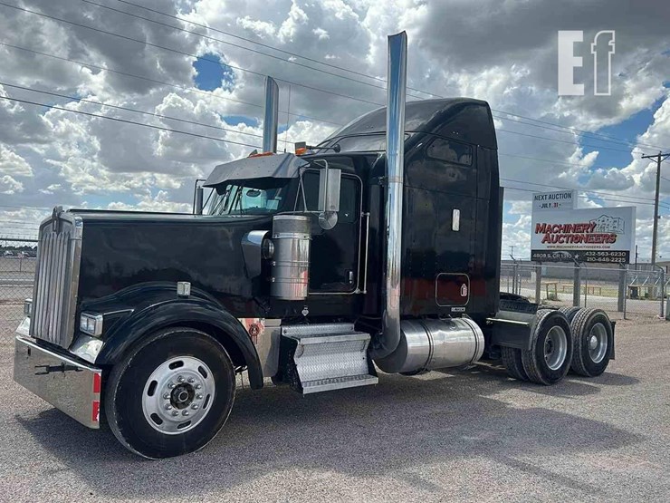 2006-kenworth-w900-image-1