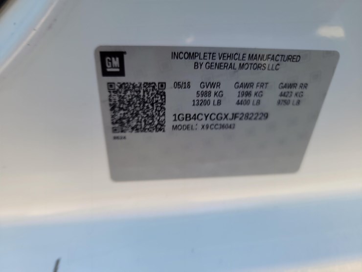 2018-chevrolet-3500-image-7