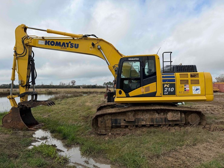 2021-komatsu-pc210-lc-11-image-1