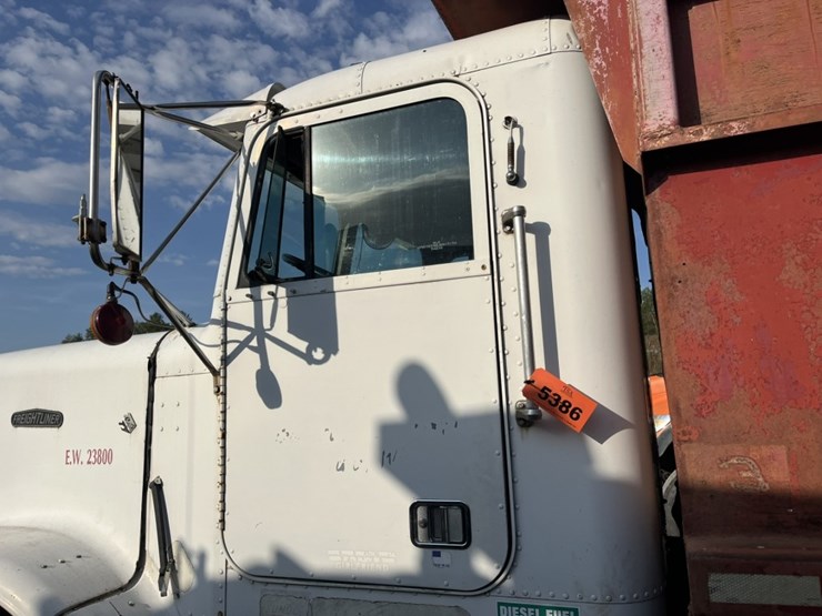 #2201-•-1988-freightliner-mb80-tandem-axle-dump-truck-image-14