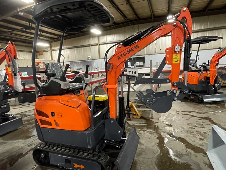 #2002-•-2025-unused-me18-mini-excavator-(o9)-image-3