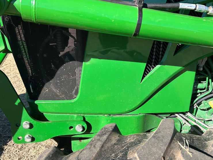 john-deere-6105e-image-17