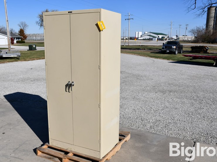 tennsco-metal-cabinet-image-1