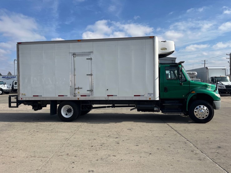 2019-international-durastar-4300-image-4