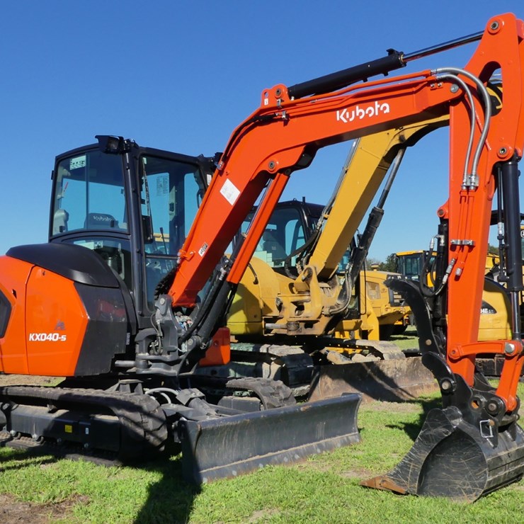2025 KUBOTA KX040-5