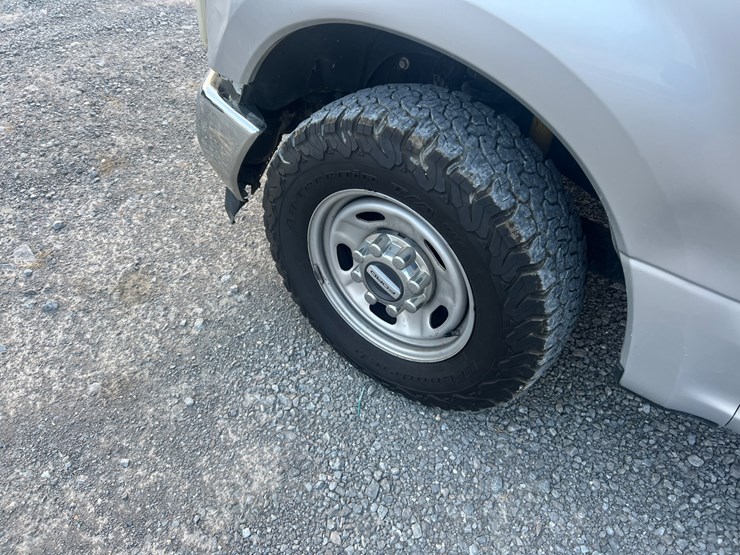 2017-ford-f250-xl-image-15