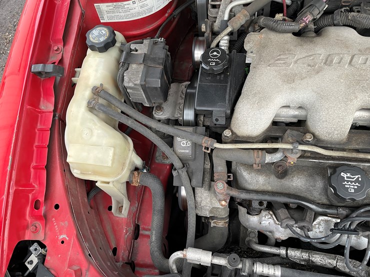 #1005-•-2004-pontiac-grand-am-sedan-(has-wi-title)-image-32