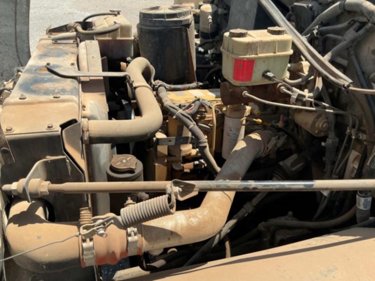 2000-caterpillar-3126-image-16