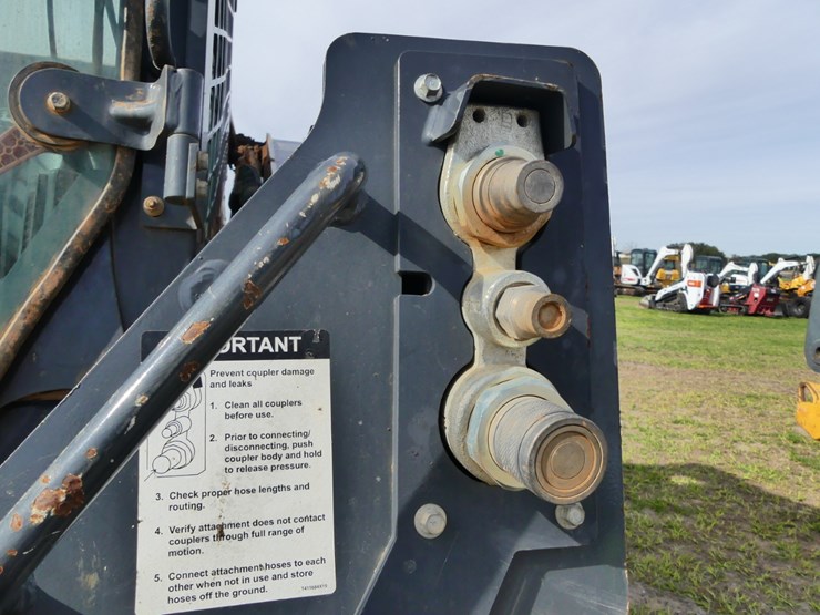 2023-deere-325g-image-12