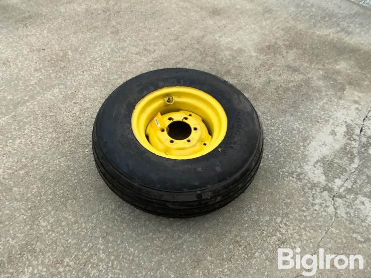 carlisle-11l-15sl-tire-on-a-6-bolt-rim-image-7